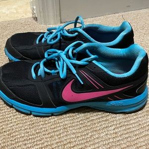 Nike Women’s running shoes 👞